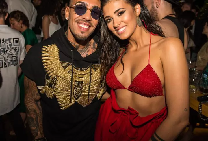 Vedete la Viva! Monday Fever Party – Uite ce ținute au ales pentru o zi de luni