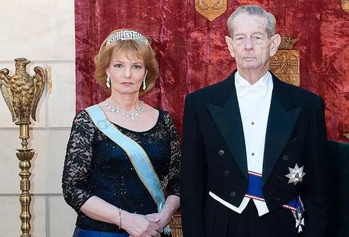 Oglindă, oglinjoară, cine-i cel mai musculos din țară?