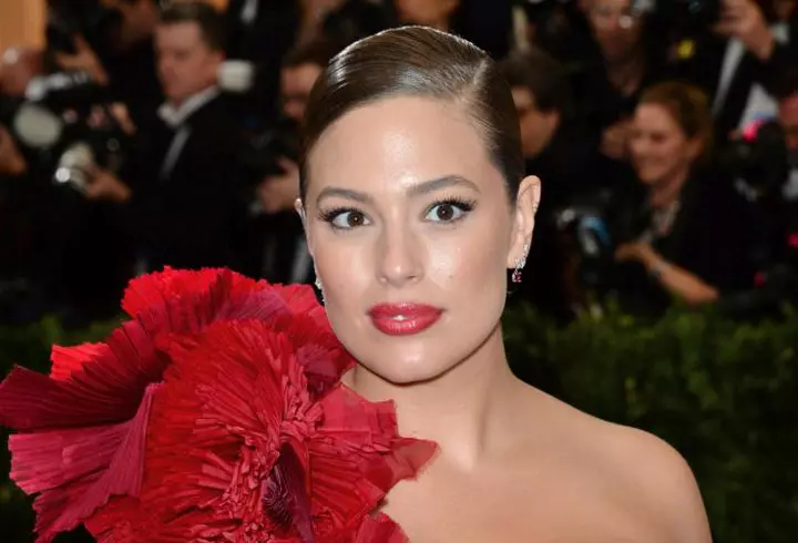 Oglindă, oglinjoară, cine-i cel mai musculos din țară?