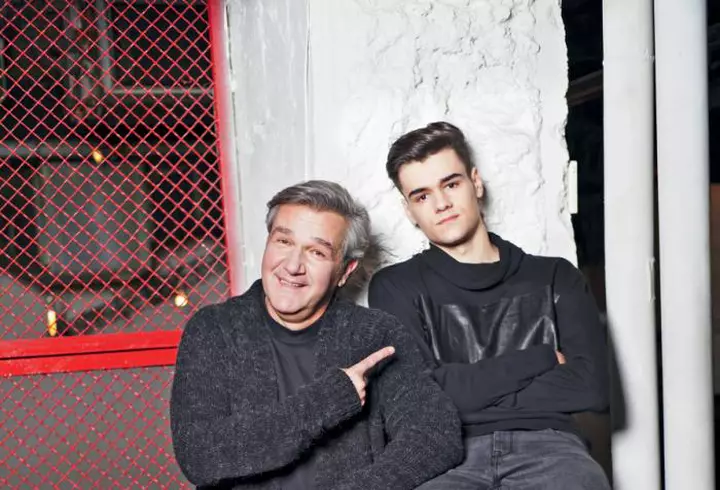 Se zvonește că Brad Pitt s-a vindecat de Angelina. Oare este Elle Macpherson următoarea Mrs. Pitt?