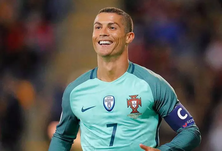 Jennifer Lopez - apariție de infarct la un concert! Fără lenjerie intimă și cu posteriorul la vedere