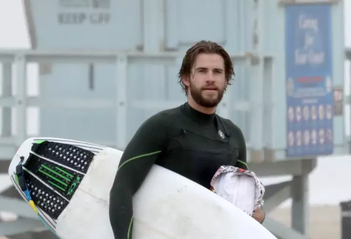 Oglindă, oglinjoară, cine-i cel mai musculos din țară?