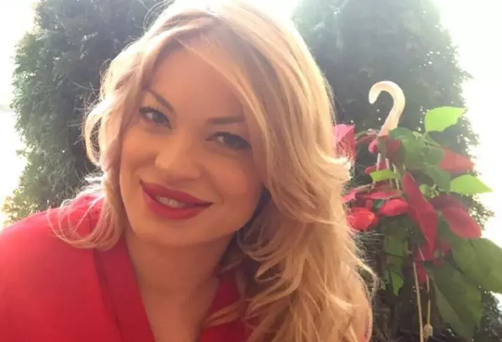 Frumusețea nu are vârstă! Iepurașii Playboy au reconstituit copertele din urmă cu 38 de ani. Iată rezultatul!