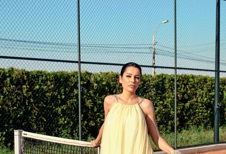 Mihaela Rădulescu împlineşte astăzi 48 de ani. Diva sărbătoreşte în paşi de dans