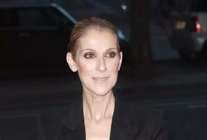 E considerată cea mai frumoasă româncă, dar uite cum arăta înainte! O recunoști?