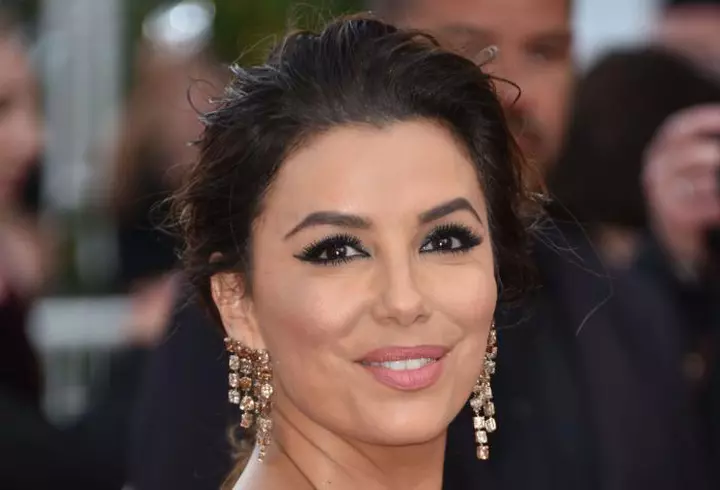 Mădălina Ghenea și-a arătat fiica pentru prima dată. Iată cu cine seamănă micuța!