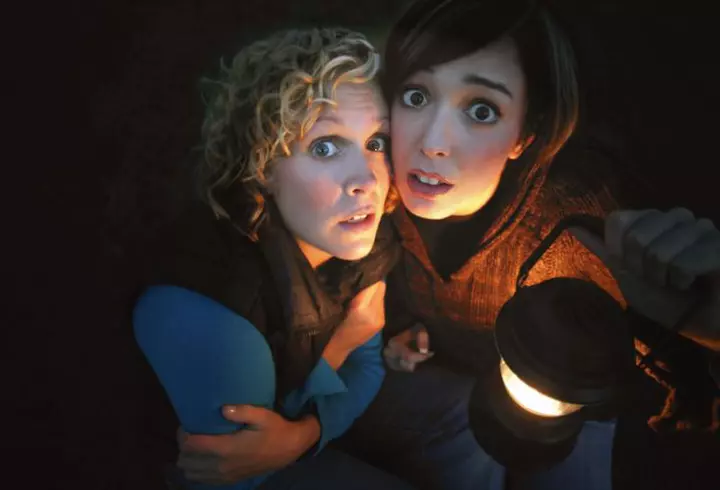 Mădălina Ghenea și-a arătat fiica pentru prima dată. Iată cu cine seamănă micuța!