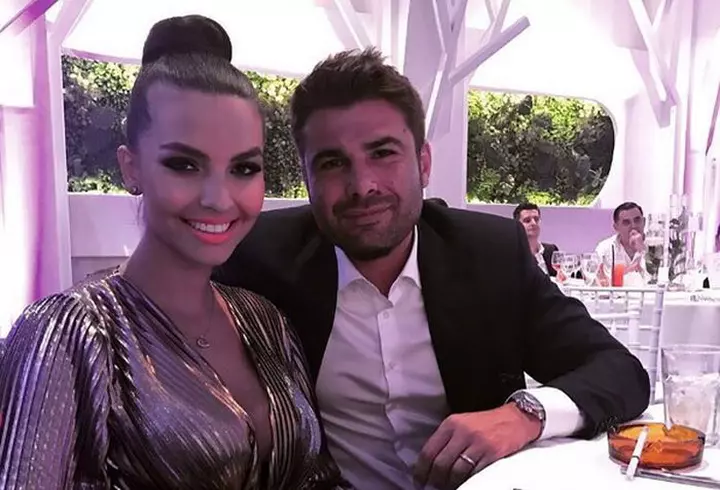 Mădălina Ghenea și-a arătat fiica pentru prima dată. Iată cu cine seamănă micuța!