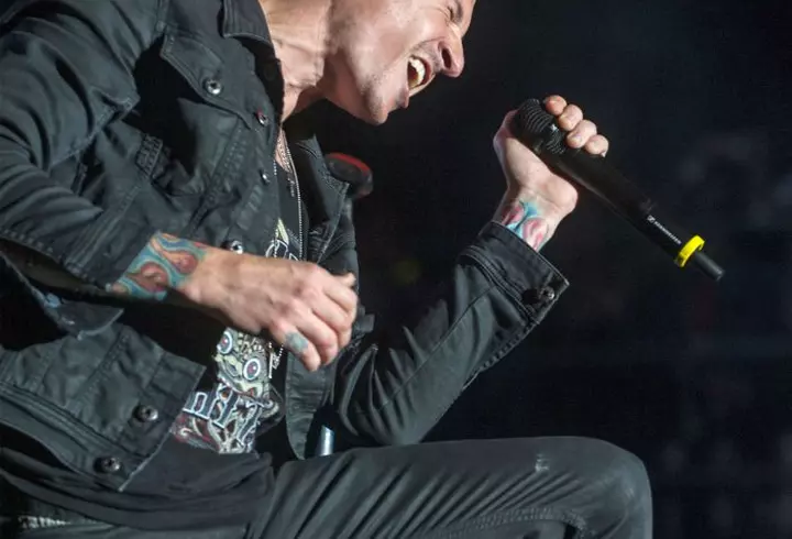 Mihaela Rădulescu împlineşte astăzi 48 de ani. Diva sărbătoreşte în paşi de dans