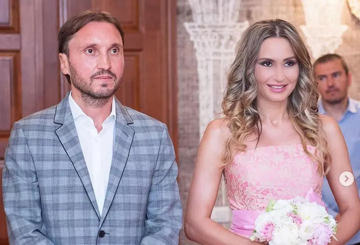 Mădălina Ghenea - vacanță în doi în Grecia. Iată cum arată vedeta în costum de baie la doar trei luni de când a născut!