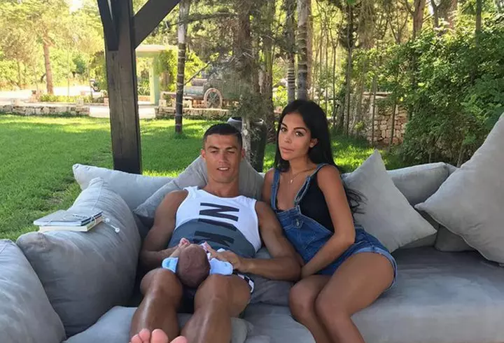 Cum arată locuința în care Chester Bennington s-a sinucis