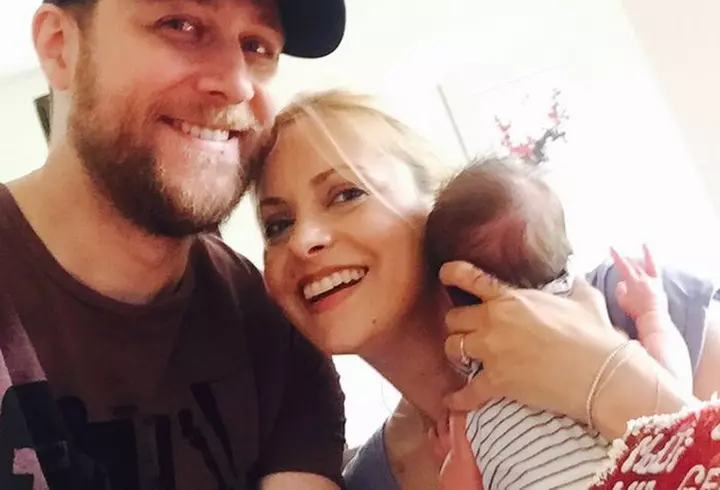 Mădălina Ghenea și-a arătat fiica pentru prima dată. Iată cu cine seamănă micuța!