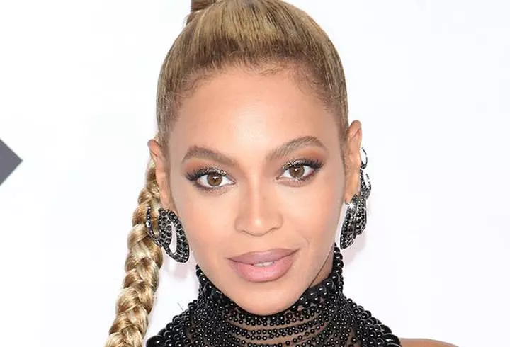 Andreea Esca merge la sală împreună cu iubitul fiicei sale: ”Mai poți?”