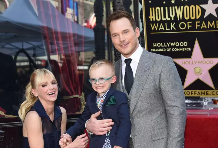 Anca Serea comentează propriile apariții în Revista Viva! - VIDEO