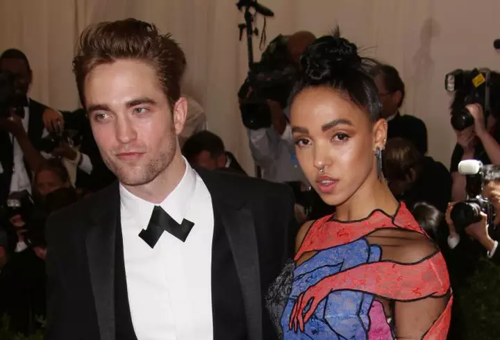 Emmanuel şi Brigitte Macron vizitează astăzi România. Cu ce ţinute a impresionat Prima Doamnă a Franţei până acum!