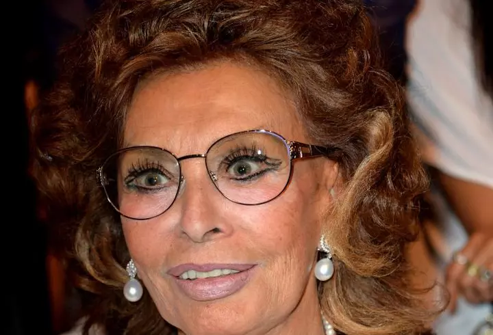 Anca Serea comentează propriile apariții în Revista Viva! - VIDEO