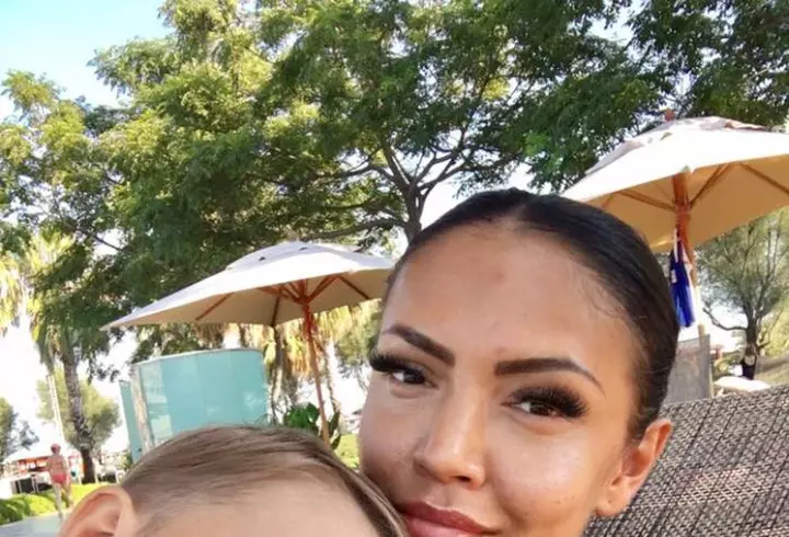 Anca Serea comentează propriile apariții în Revista Viva! - VIDEO