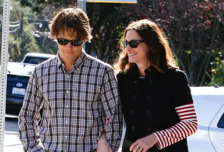 Emmanuel şi Brigitte Macron vizitează astăzi România. Cu ce ţinute a impresionat Prima Doamnă a Franţei până acum!