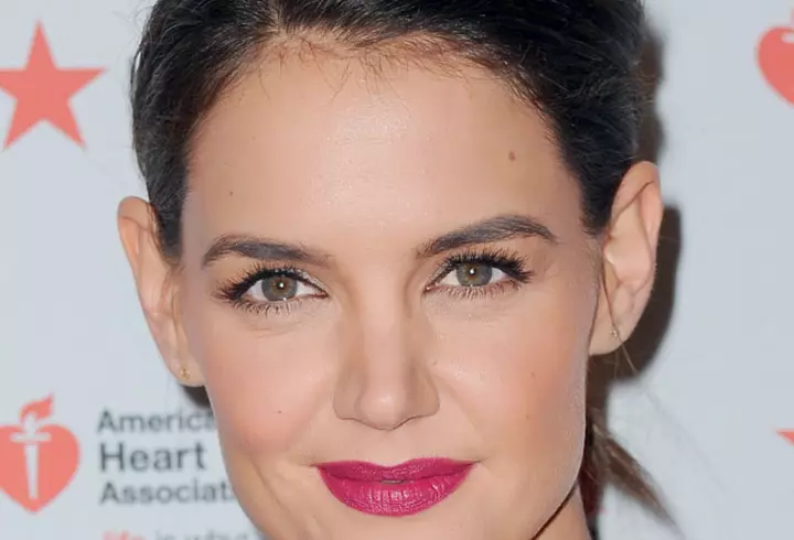 Get the look - Jennifer Lopez. Machiajul smokey eyes în nuanțe de maro, poartă-l și tu!