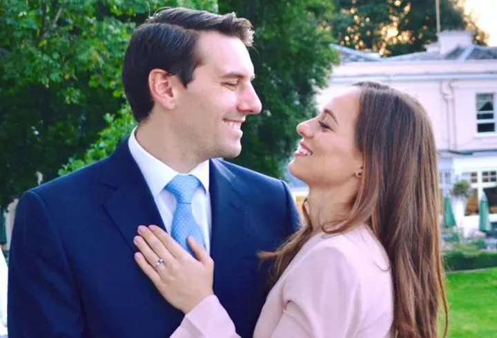 Emmanuel şi Brigitte Macron vizitează astăzi România. Cu ce ţinute a impresionat Prima Doamnă a Franţei până acum!