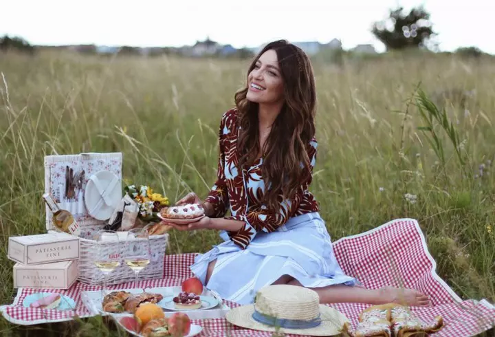 Blogging fără secrete: cu Tatiana Ernuțeanu despre tabieturi, plăceri vinovate și controverse!