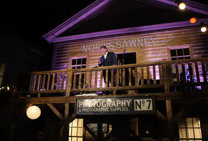 Vedete pe covorul verde la Media Music Awards 2017