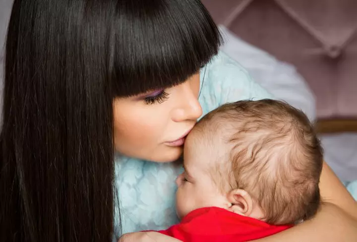 Jennifer Lawrence, prima apariţie oficială pe covorul roşu la Veneţia alături de iubitul cu 21 de ani mai bătrân