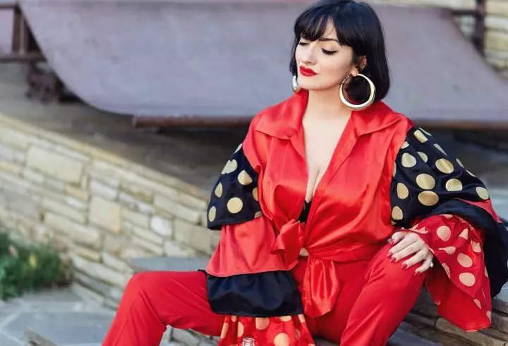 Blogging fără secrete: cu Tatiana Ernuțeanu despre tabieturi, plăceri vinovate și controverse!