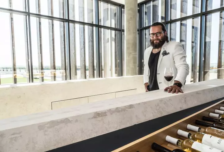 Blogging fără secrete: cu Tatiana Ernuțeanu despre tabieturi, plăceri vinovate și controverse!