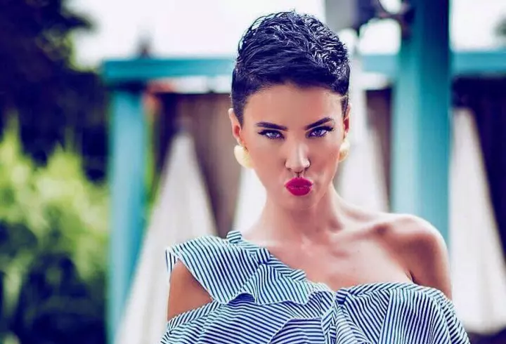 Am provocat vedetele să se joace cu kendama