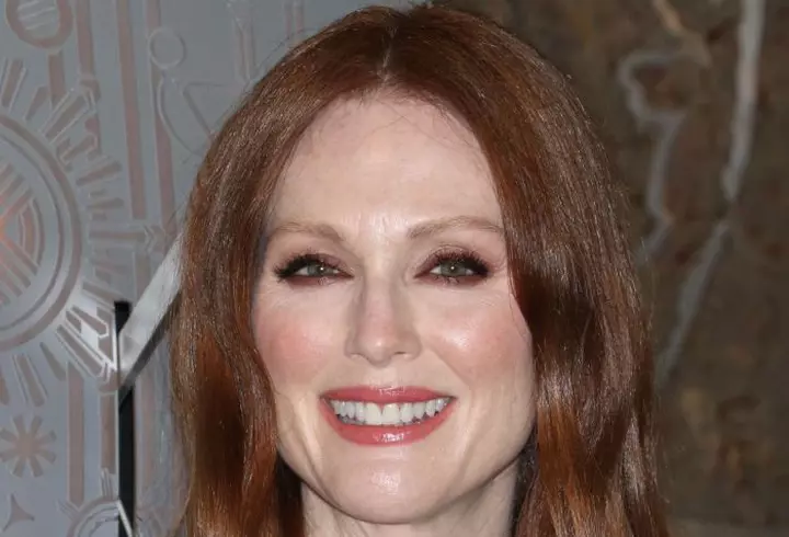 Get the look - Jennifer Lopez. Machiajul smokey eyes în nuanțe de maro, poartă-l și tu!