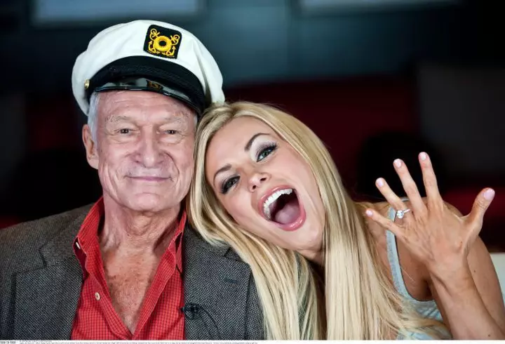 Ariana Grande are atacuri de anxietate şi izbucneşte des în plâns. Care e cauza