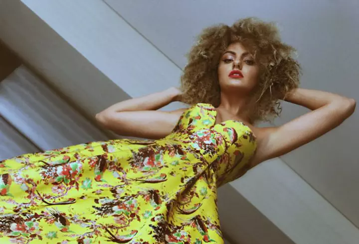 Exclusiv! Elena Băsescu iubeşte din nou! Unde s-a cunoscut cu noul iubit