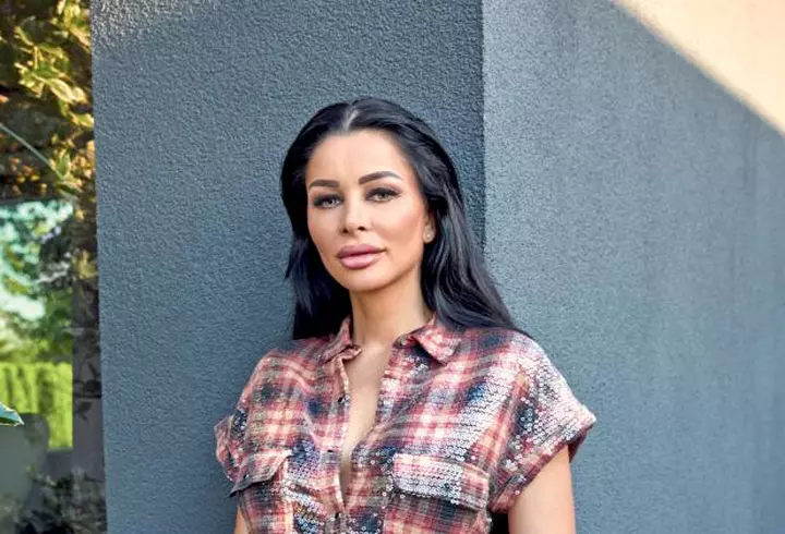 Ce ascunde Anamaria Prodan în geantă