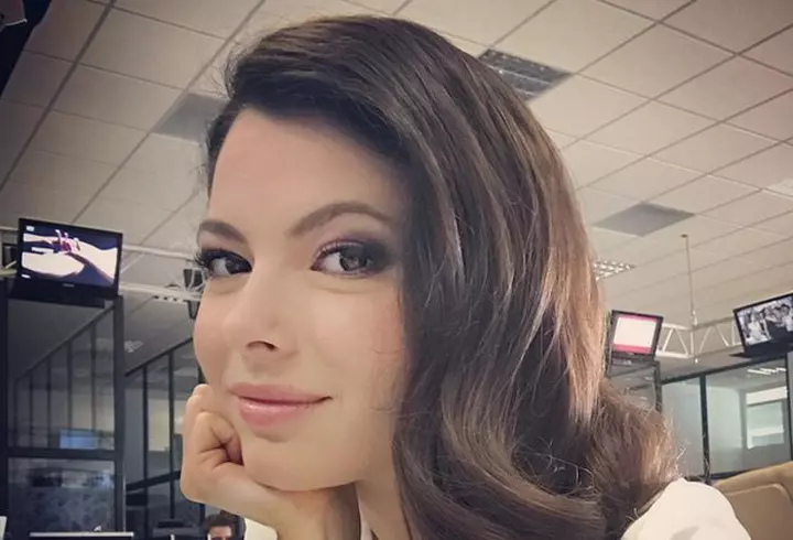 Alina Puşcaş împlineşte 32 de ani! Surpriza de care a avut parte prezentatoarea la miezul nopţii