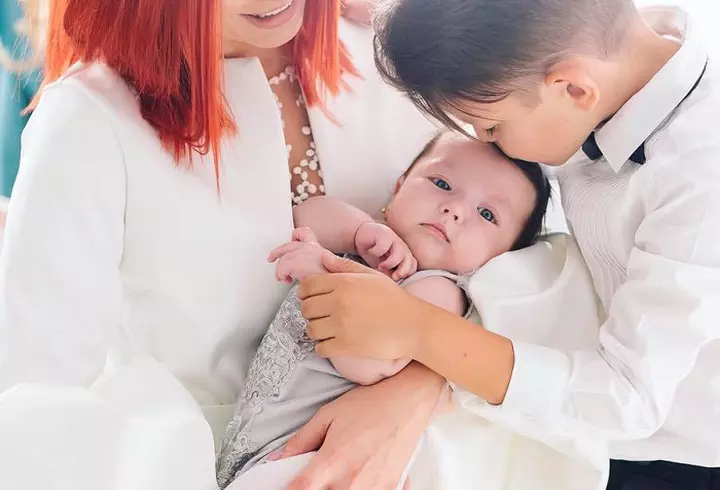 Alina Puşcaş împlineşte 32 de ani! Surpriza de care a avut parte prezentatoarea la miezul nopţii