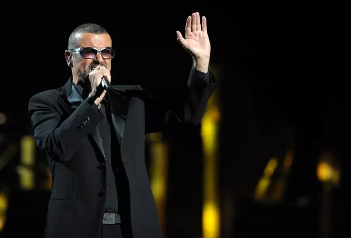 Cara Delevingne a dezvăluit că producătorul Harvey Weinstein, acuzat de hărțuire sexuală, i-a cerut să facă threesome: „Ne-a cerut să ne sărutăm și...”