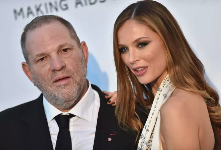 Cara Delevingne a dezvăluit că producătorul Harvey Weinstein, acuzat de hărțuire sexuală, i-a cerut să facă threesome: „Ne-a cerut să ne sărutăm și...”