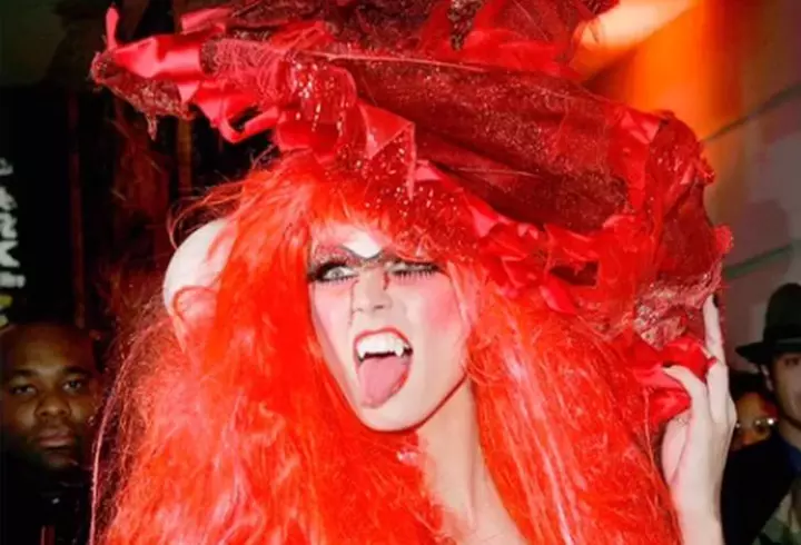 Alina Puşcaş împlineşte 32 de ani! Surpriza de care a avut parte prezentatoarea la miezul nopţii