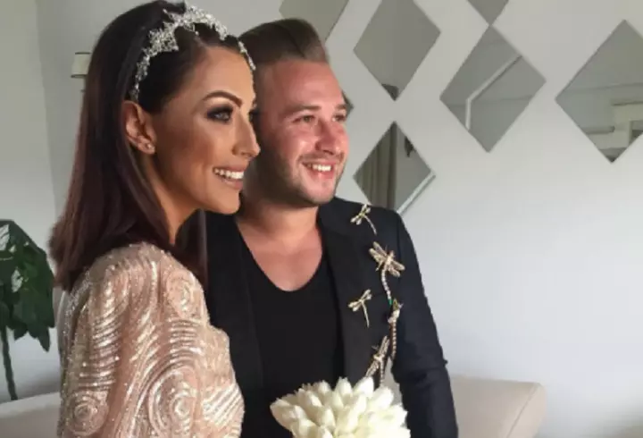 Ce ascunde Anamaria Prodan în geantă