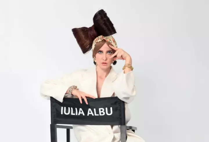 Alina Puşcaş împlineşte 32 de ani! Surpriza de care a avut parte prezentatoarea la miezul nopţii