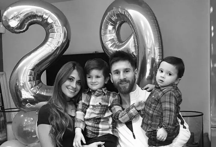 Ce ascunde Anamaria Prodan în geantă