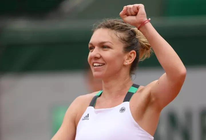 Vedetele își amintesc de prima iubire. Când s-au îndrăgostit prima dată și de cine