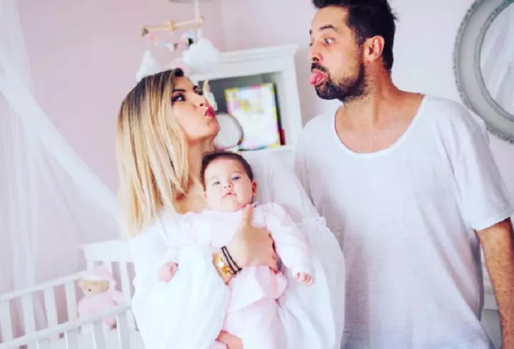 Ce ascunde Anamaria Prodan în geantă