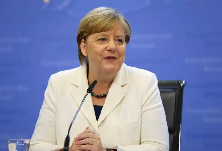 Vedetele ne-au spus care este colindul lor preferat!