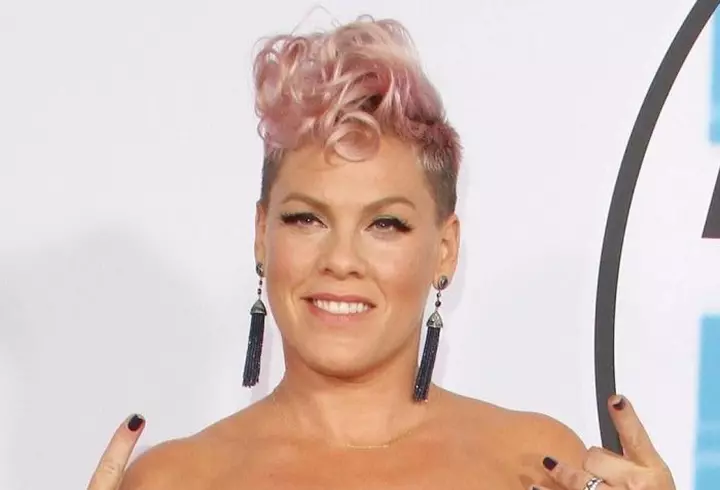 (P) 3 produse cosmetice românești cu care poți preveni îmbătrânirea