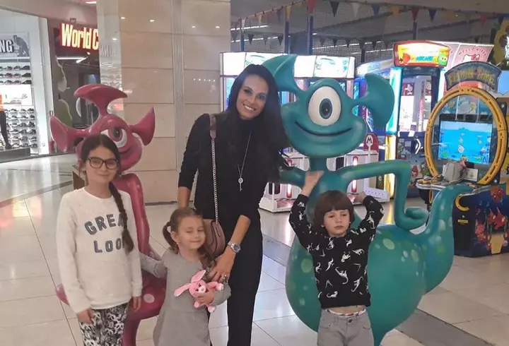 Iată ce ținute au purtat vedetele la Festivalul Brazilor de Crăciun!