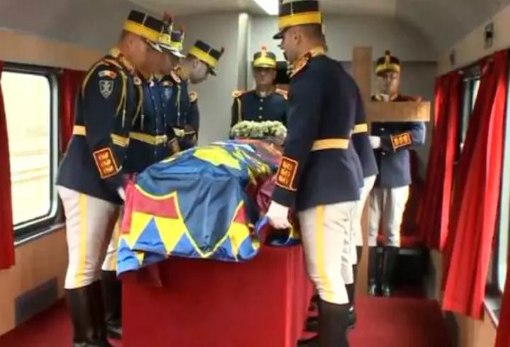 (P) Un Crăciun Magic by FREYWILLE