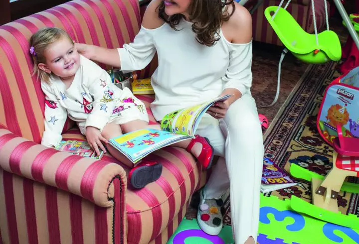 Ce amintiri au vedetele de la începuturile în muzică - EXCLUSIV