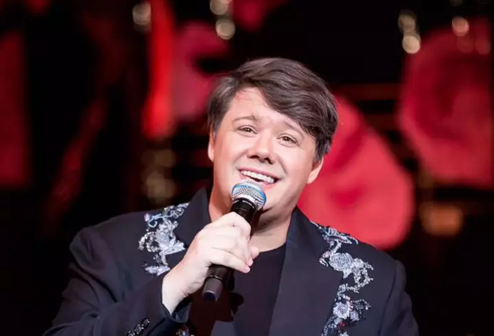 EXCLUSIV / Elena Udrea a născut în toiul nopții, fără medic. ”Asistentele erau speriate”